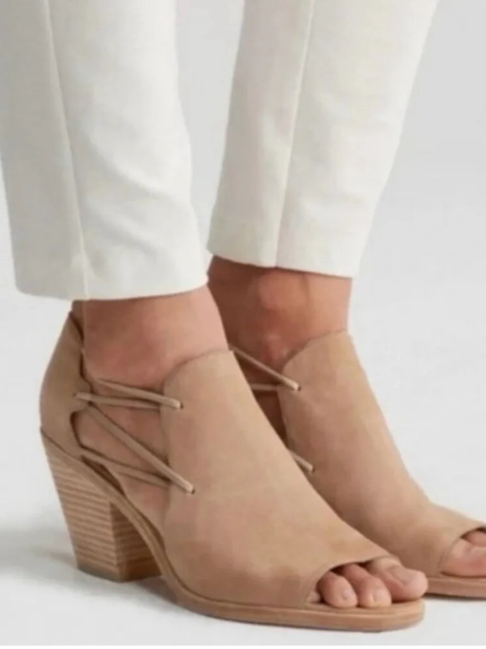 EILEEN FISHER Nikki Sandal Honey Suede Peep-Toe Block Heel Booties Size 8 NEW - Picture 1 of 12